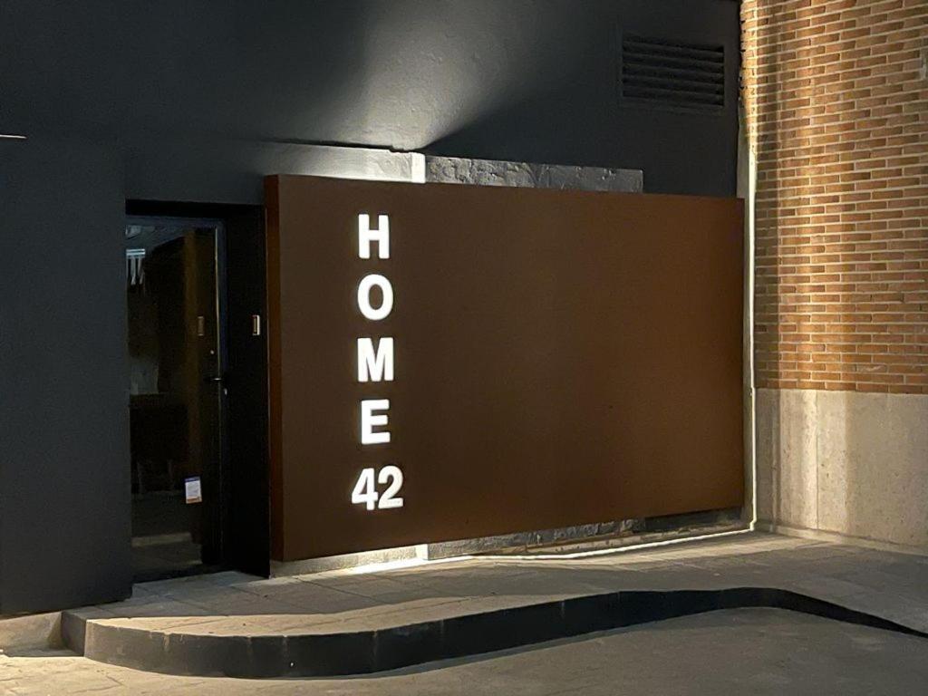 Home42 Madryt Zewnętrze zdjęcie